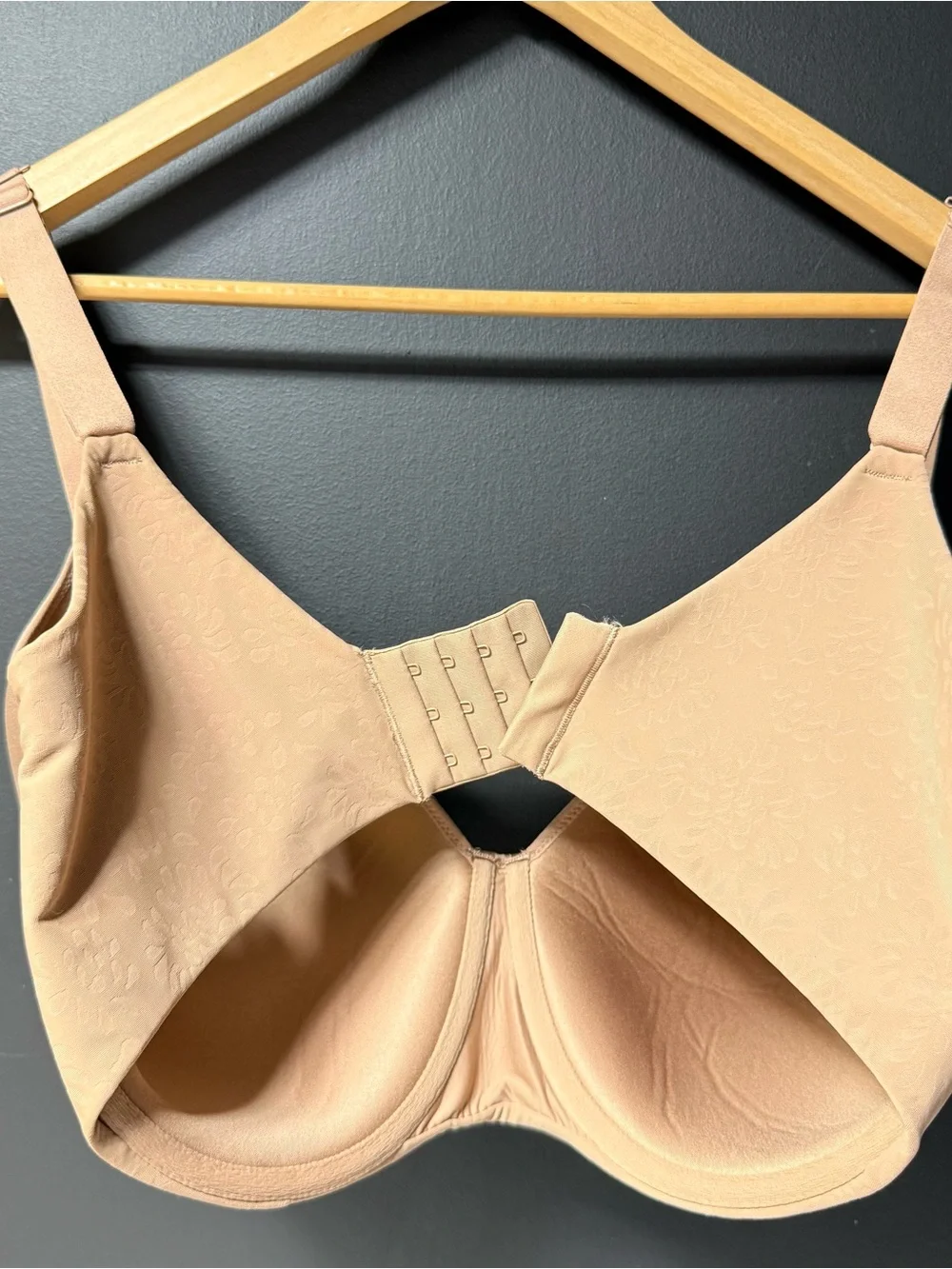 Chantelle Comfort Chic Back Smoothing T-Shirt Bra